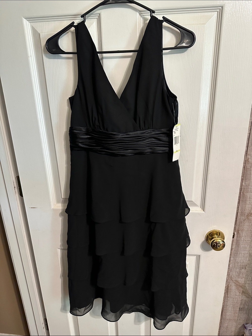 Evan Picone Black V-Neck Tiered Cocktail Dress